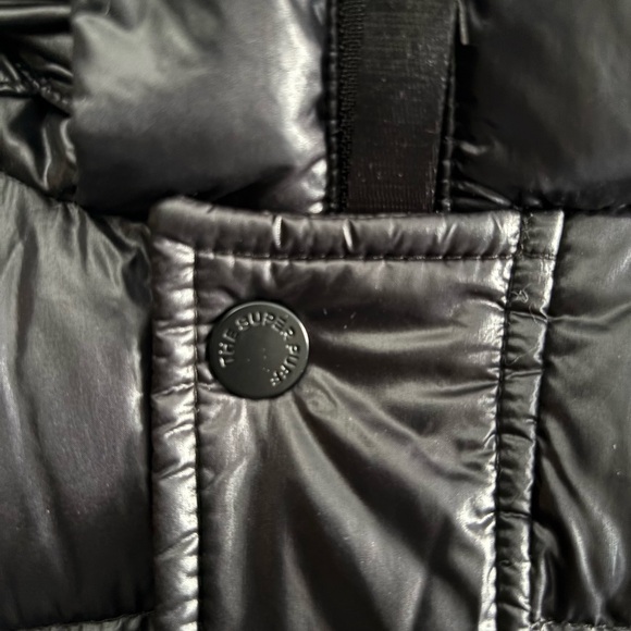 Aritzia Super Puff Black Glossy - Picture 5 of 10